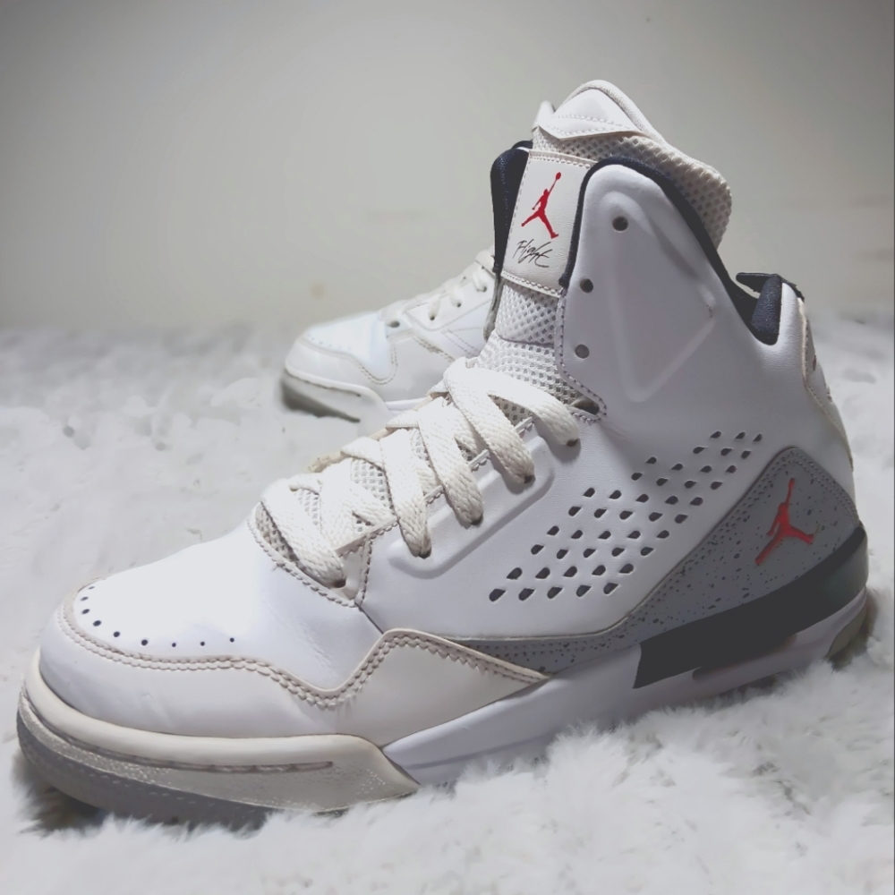 PRE-OWNED Jordan SC3 BG White Cement Kids' Sneakers -